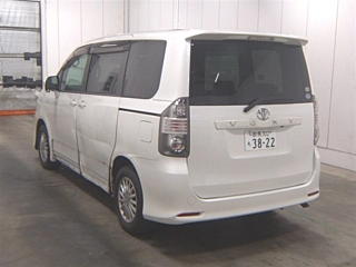 TOYOTA VOXY 2008