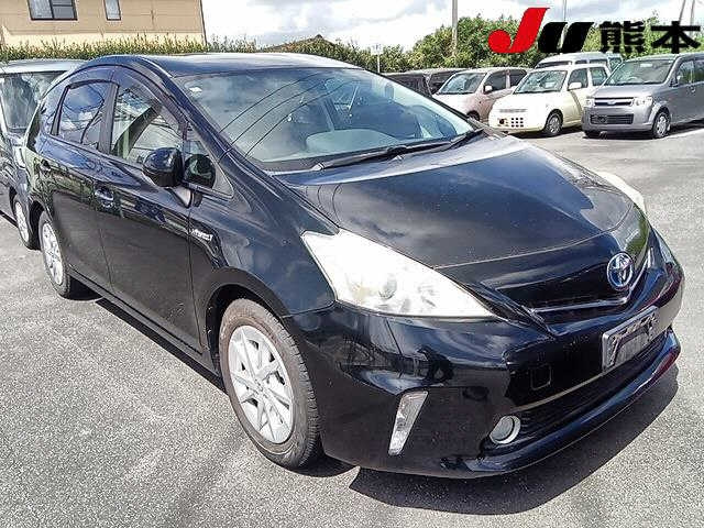 TOYOTA PRIUS ALPHA 2014
