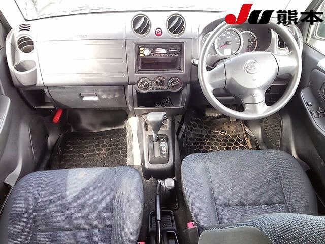 NISSAN KIX 2009