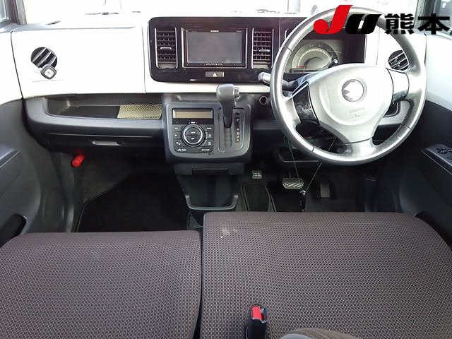 SUZUKI MRWAGON 2011