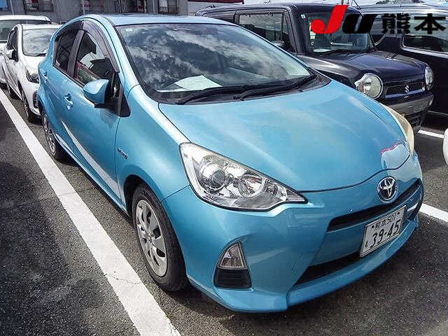 TOYOTA AQUA 2013