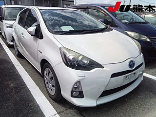 TOYOTA AQUA 2012