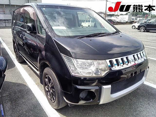 MITSUBISHI DELICA D5 2014