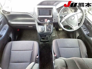 TOYOTA VOXY 2014
