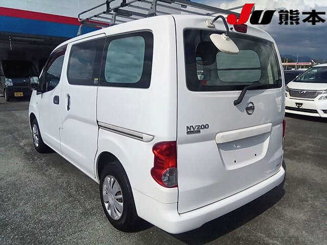 NISSAN NV200 2009