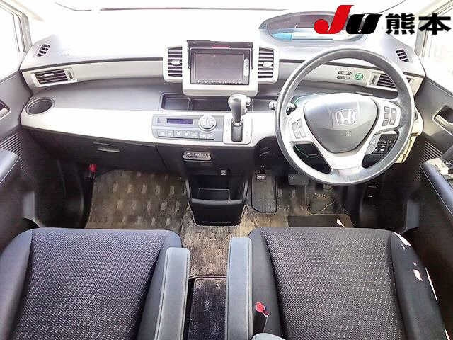 HONDA FREED 2014