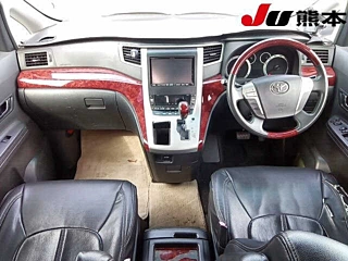 TOYOTA VELLFIRE 2010