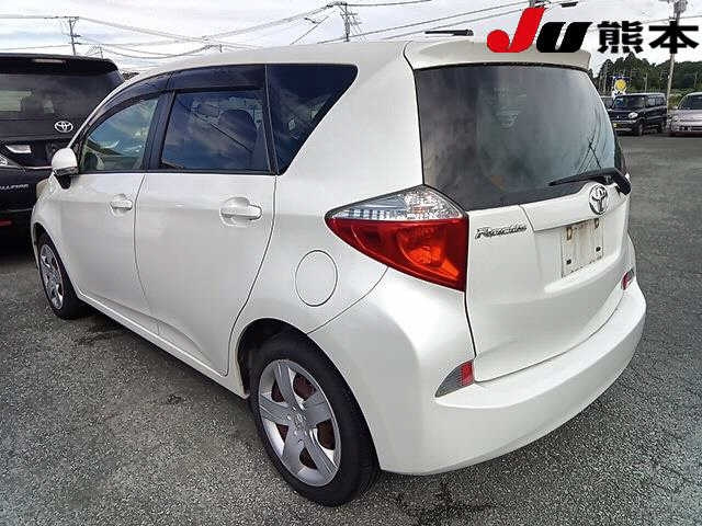 TOYOTA RACTIS 2012