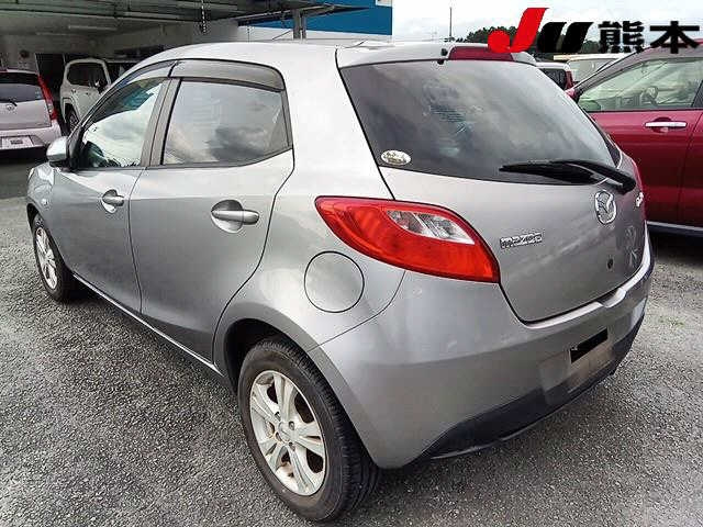 MAZDA DEMIO 2010