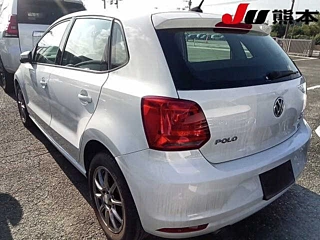 VOLKSWAGEN POLO 2016