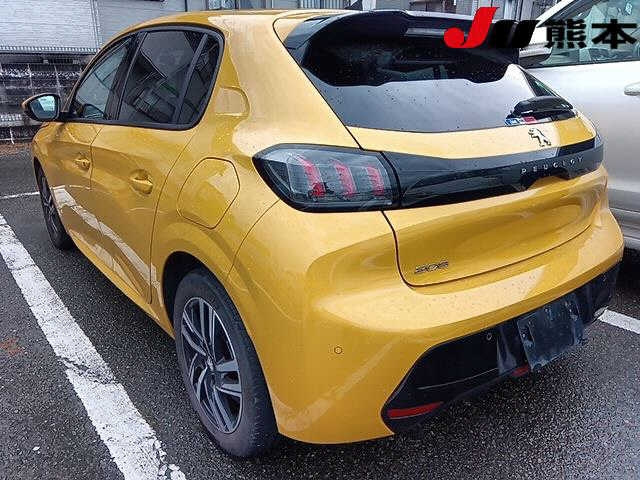 PEUGEOT 208 2020