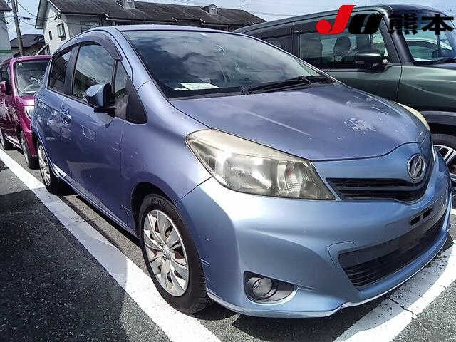 TOYOTA VITZ 2012