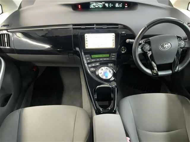TOYOTA PRIUS 2010