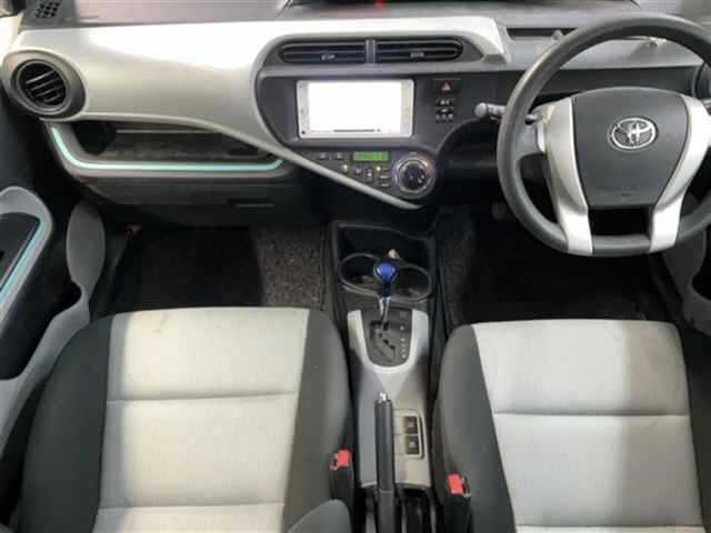 TOYOTA AQUA 2013