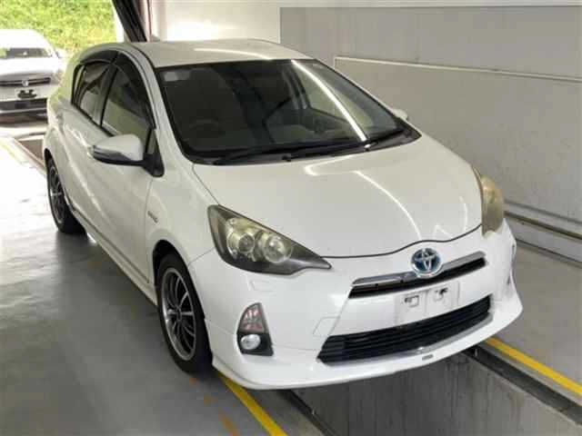 TOYOTA AQUA 2012