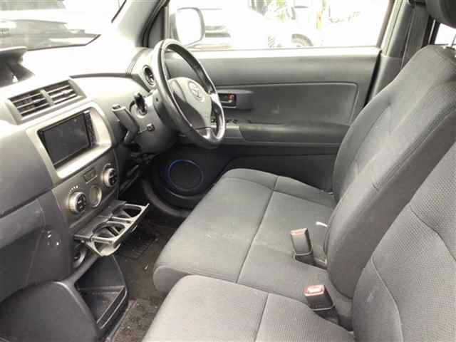 TOYOTA BB 2010