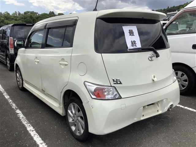 TOYOTA BB 2010