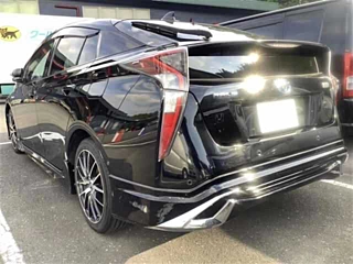TOYOTA PRIUS 2017
