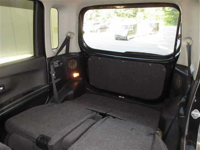 SUBARU LUCRA 2010