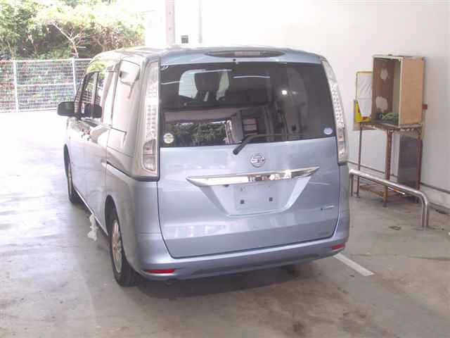 NISSAN SERENA 2012