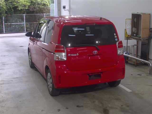TOYOTA SPADE 2012