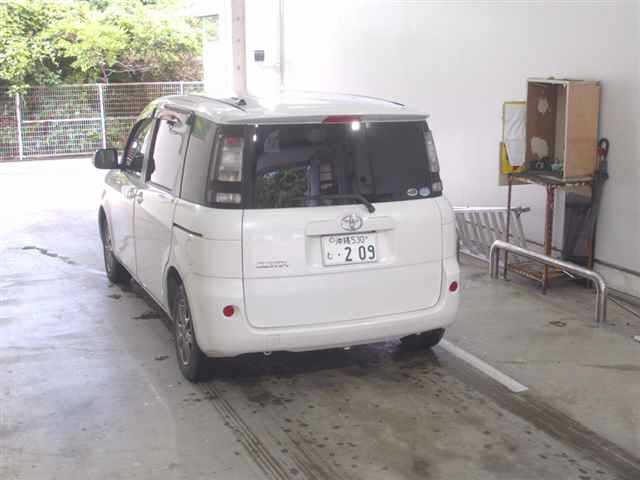 TOYOTA SIENTA 2012