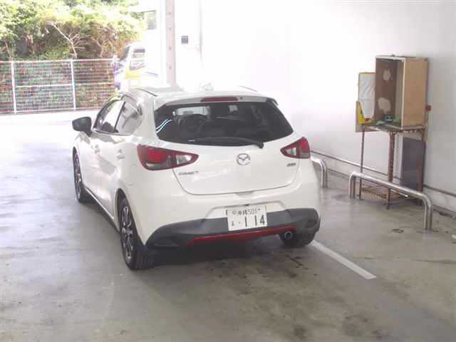 MAZDA DEMIO 2015