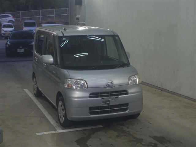 DAIHATSU TANTO 2013