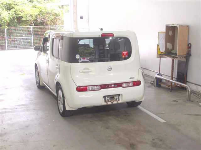 NISSAN CUBE 2010