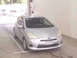 TOYOTA AQUA 2013