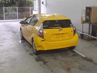 TOYOTA AQUA 2012