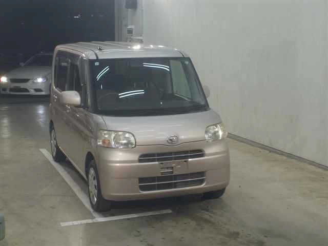 DAIHATSU TANTO 2013
