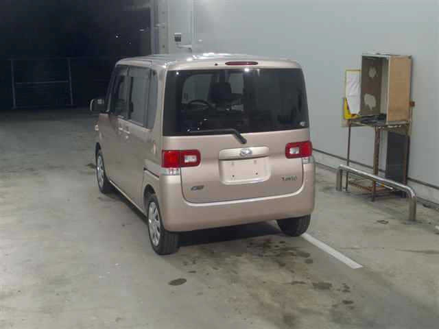 DAIHATSU TANTO 2013