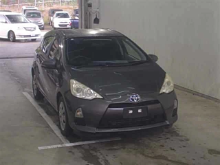 TOYOTA AQUA 2013