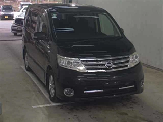 NISSAN SERENA 2010
