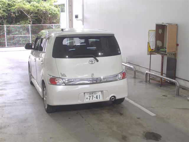 TOYOTA BB 2013