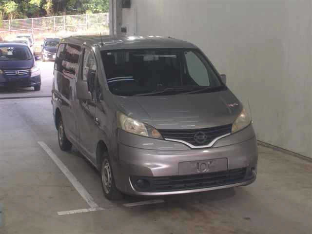 NISSAN NV200 2012