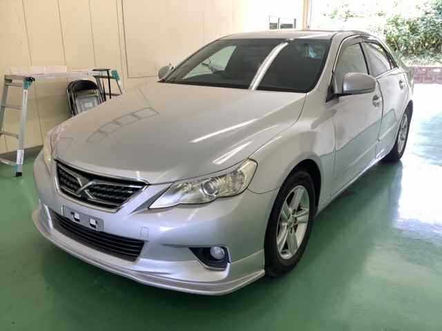 TOYOTA MARK X 2010