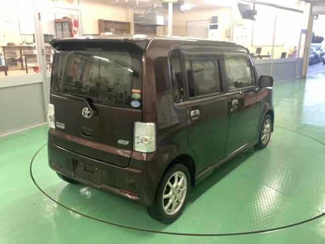 TOYOTA PIXIS SPACE 2012