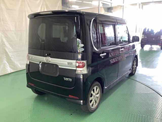 DAIHATSU TANTO 2011