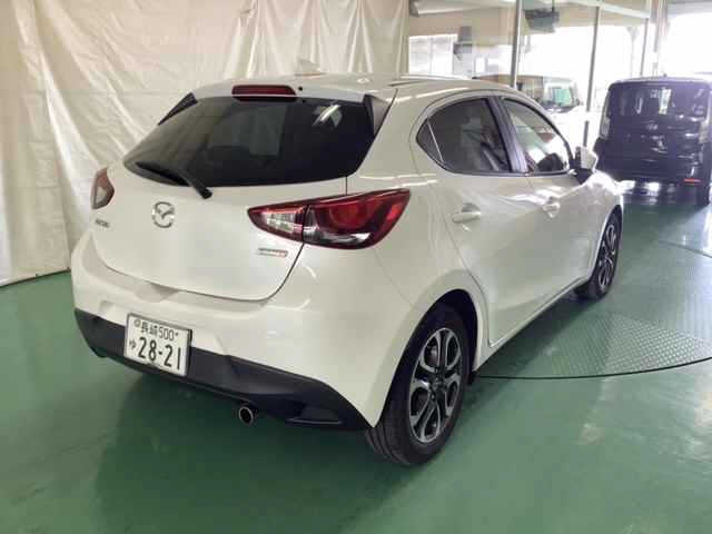 MAZDA DEMIO 2016