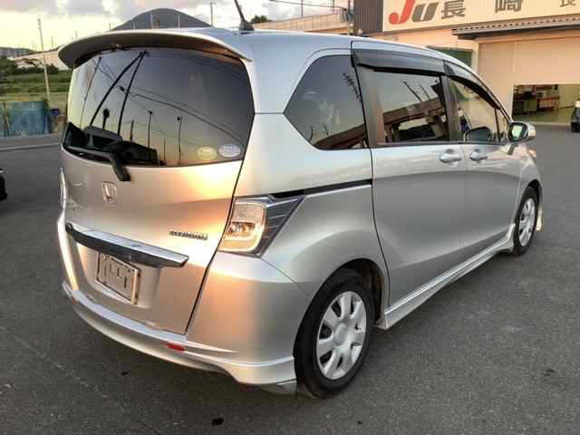 HONDA FREED 2013