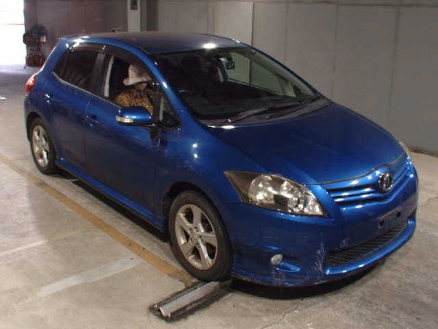 TOYOTA AURIS 2010