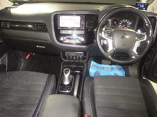 MITSUBISHI OUTLANDER PHEV 2015