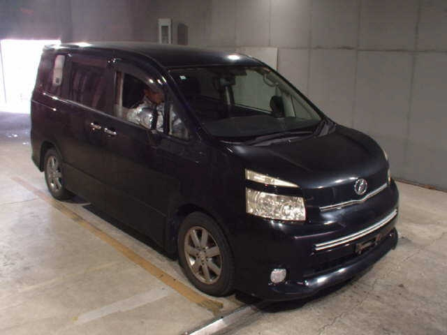TOYOTA VOXY 2008