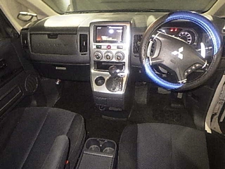 MITSUBISHI DELICA D5 2011
