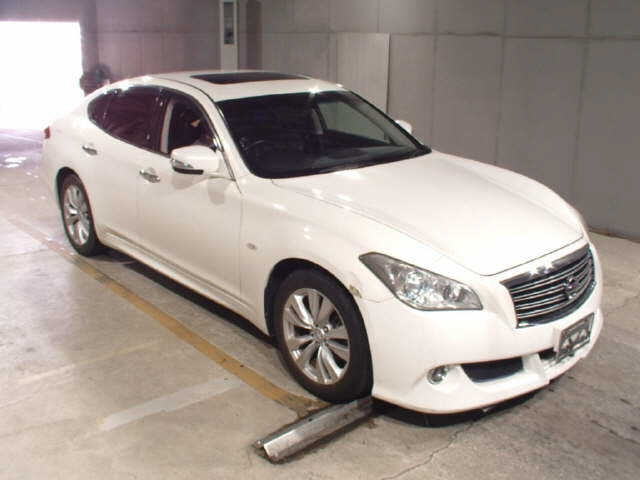 NISSAN FUGA 2010