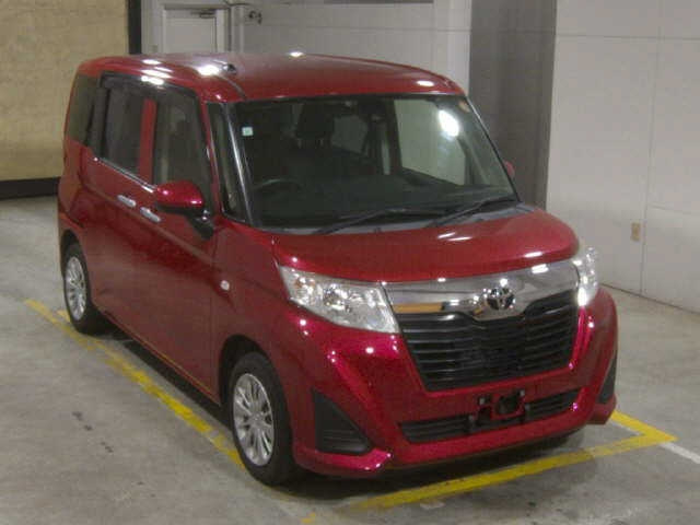 TOYOTA ROOMY 2017