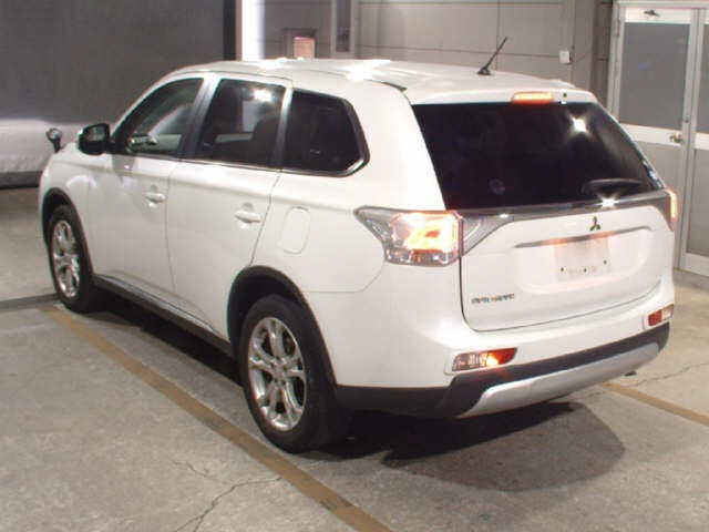 MITSUBISHI OUTLANDER 2014