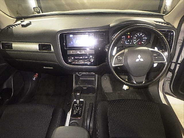 MITSUBISHI OUTLANDER 2014